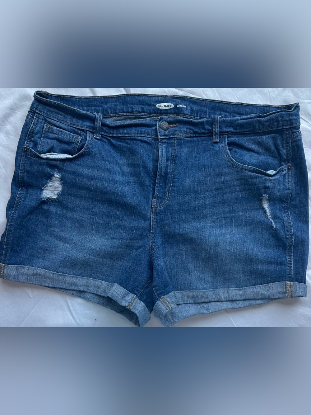 Old Navy Women's Boyfriend Blue Distressed Roll-Cuff Denim Shorts Size 18